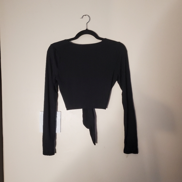 Aritzia tie crop - Picture 2 of 4